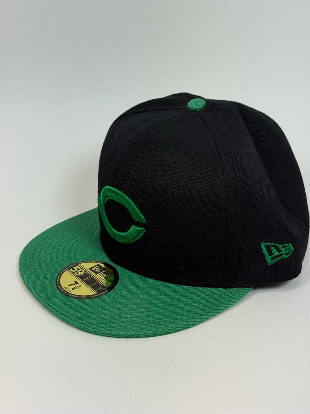 ⚾️Brand new New Era 59FIFTY Mlb Cincinnati Reds Hat Size 7 3/8